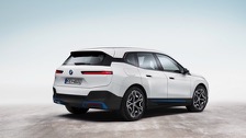 BMW_iX_2022-03-thumb.jpg BMW iX xDrive40