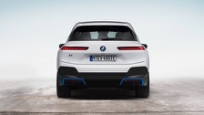 BMW_iX_2022-05-thumb.jpg BMW iX xDrive40