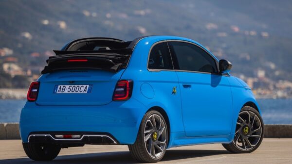 Abarth_500e_Convertible-02.jpg Abarth 500e Convertible