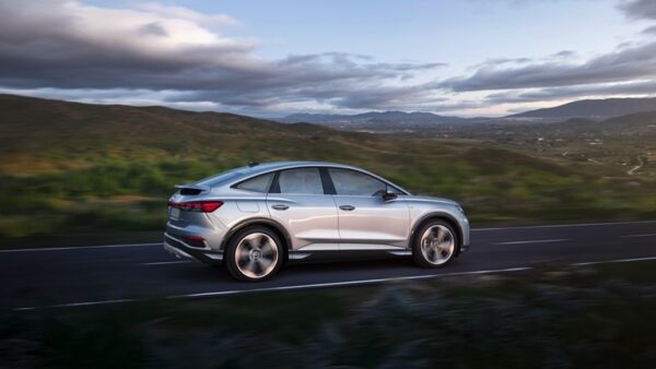 Audi_Q4_e-tron_Sportback_2021-03.jpg Audi Q4 Sportback e-tron 55 quattro