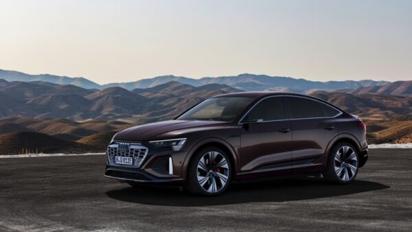 Audi_Q8-etron-sportback-2023-04.jpg Audi Q8 e-tron Sportback 55 quattro