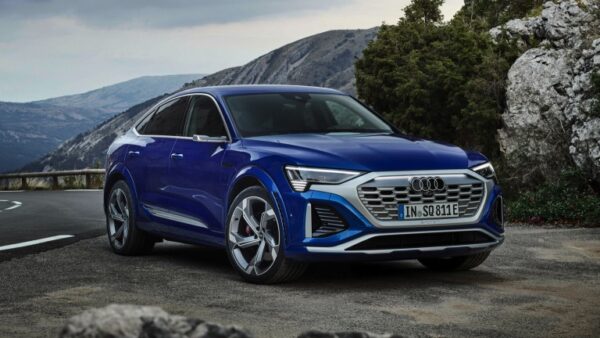 Audi_SQ8-Sportback-etron-2023-01.jpg Audi SQ8 e-tron Sportback