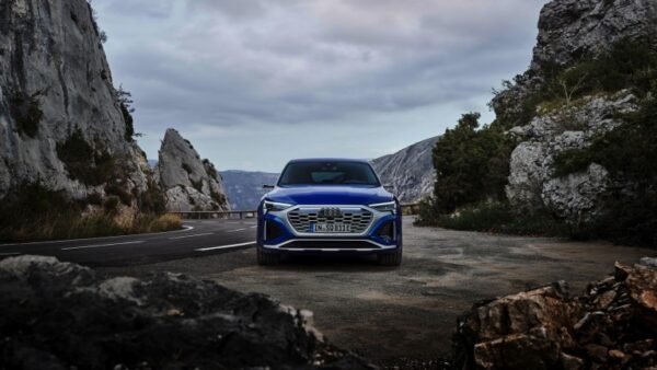 Audi_SQ8-Sportback-etron-2023-04.jpg Audi SQ8 e-tron Sportback