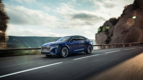 Audi_SQ8-Sportback-etron-2023-08.jpg Audi SQ8 e-tron Sportback