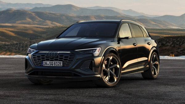 Audi_SQ8-etron-2023-01.jpg Audi SQ8 e-tron