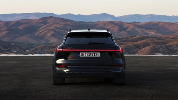 Audi_SQ8-etron-2023-06.jpg Audi SQ8 e-tron