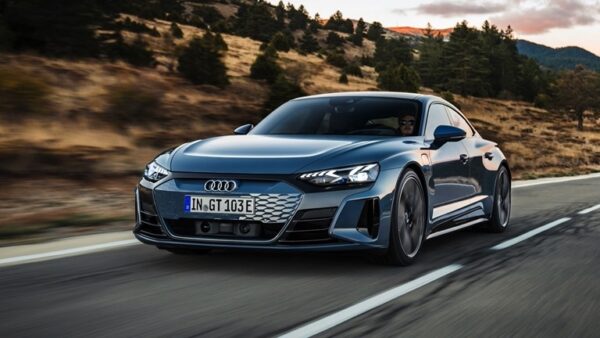 Audi_e-tron_GT_quattro-01.jpg Audi e-tron GT quattro