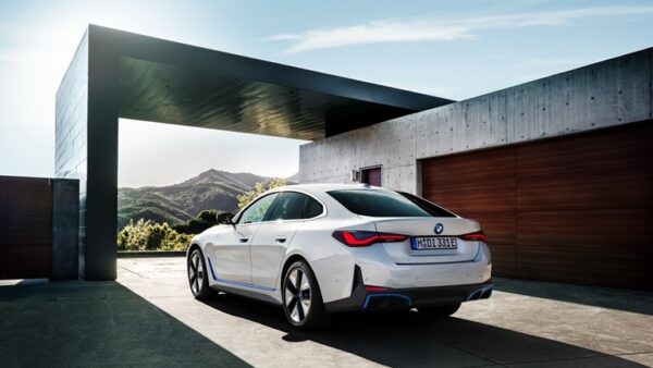 BMW_i4_eDrive40-02.jpg BMW i4 eDrive35