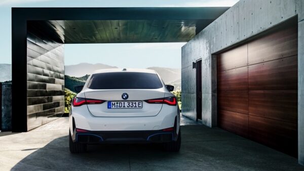 BMW_i4_eDrive40-03.jpg BMW i4 eDrive35