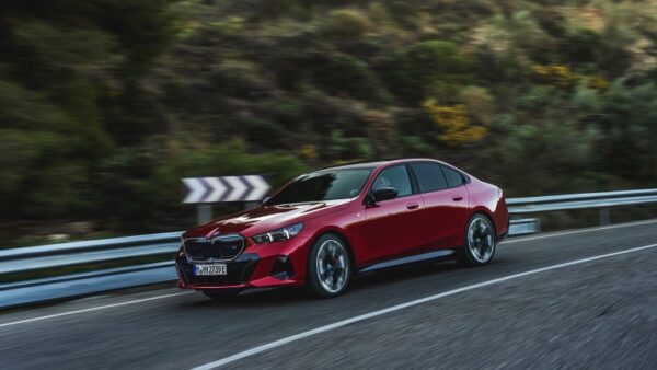 BMW_i5_M60_xDrive_Sedan-04.jpg BMW i5 M60 xDrive Sedan