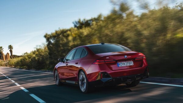 BMW_i5_M60_xDrive_Sedan-06.jpg BMW i5 M60 xDrive Sedan