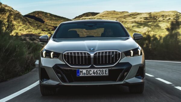 BMW_i5_eDrive40_Sedan-06.jpg BMW i5 eDrive40 Sedan