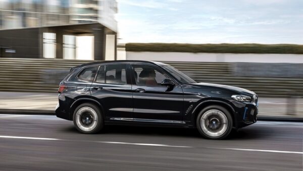 BMW_iX3_2022-03.jpg BMW iX3