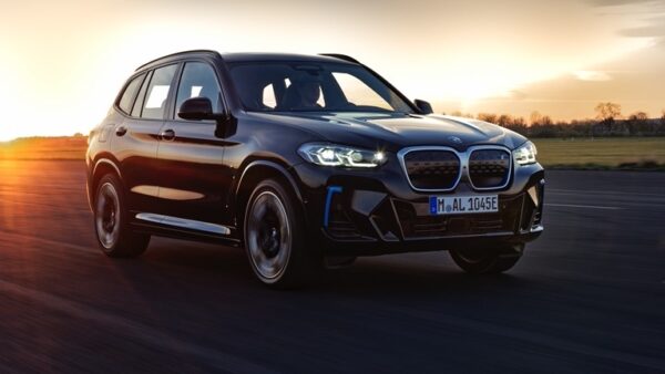 BMW_iX3_2022-07.jpg BMW iX3