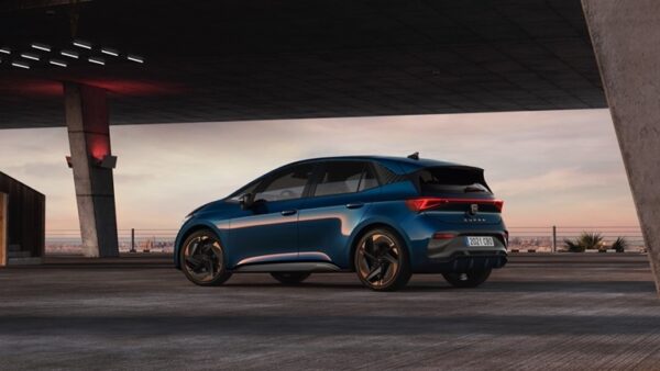 Cupra_el-Born-05.jpg CUPRA Born 170 kW - 77 kWh