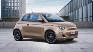 Fiat_500e_3plus1_2020-01.jpg Fiat 500e 3+1 24 kWh
