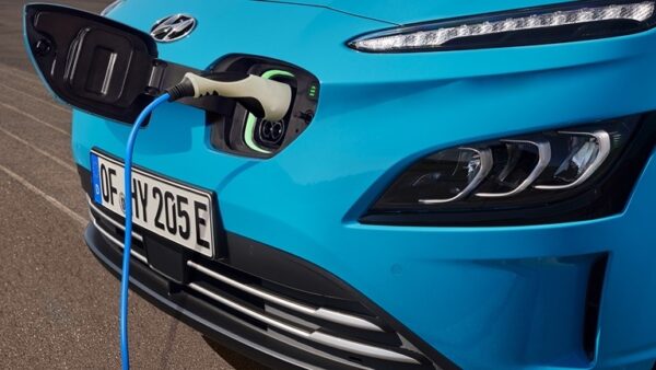 Hyundai_Kona_Electric_2021-06.jpg Hyundai Kona Electric 64 kWh