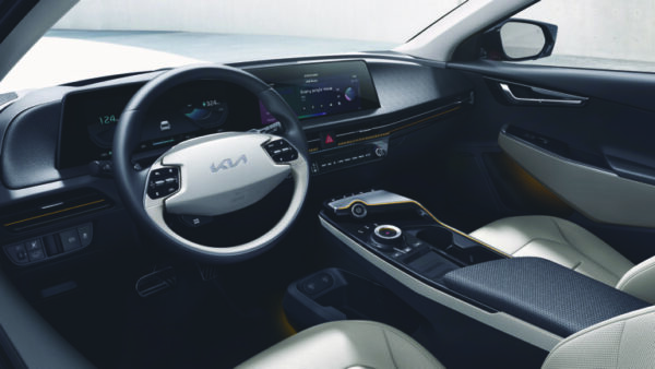 Kia_EV6_2021-06.jpg Kia EV6 Standard Range 2WD