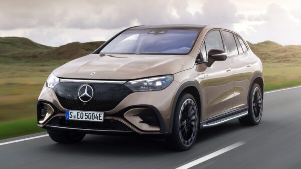 Mercedes_EQE_SUV-01.jpg Mercedes EQE SUV 300