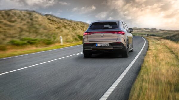 Mercedes_EQE_SUV-03.jpg Mercedes EQE SUV 300