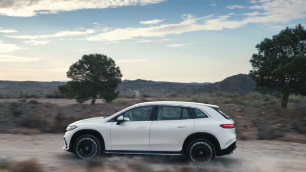 Mercedes_EQS_SUV_2022-02.jpg Mercedes EQS SUV 450 4MATIC