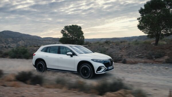 Mercedes_EQS_SUV_2022-03.jpg Mercedes EQS SUV 450 4MATIC