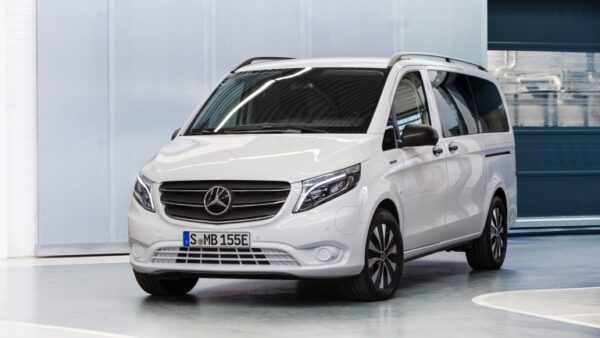 Mercedes_eVito_2021-04.jpg Mercedes eVito Tourer Extra-Long 90 kWh