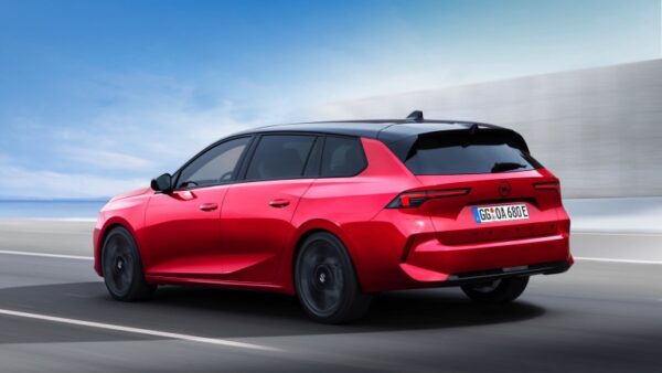Opel_Astra_Sports_Tourer_Electric-02.jpg Opel Astra Sports Tourer Electric