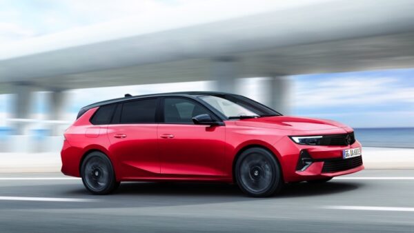 Opel_Astra_Sports_Tourer_Electric-03.jpg Opel Astra Sports Tourer Electric