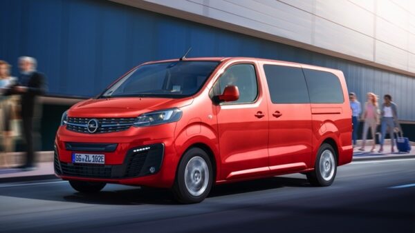 Opel_Zafira-e_Life-01.jpg Opel Vivaro-e Combi L 50 kWh
