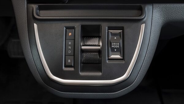 Opel_Zafira-e_Life-07.jpg Opel Vivaro-e Combi L 50 kWh