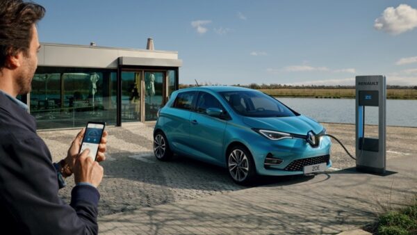 Renault_Zoe_2020-04.jpg Renault Zoe ZE50 R135