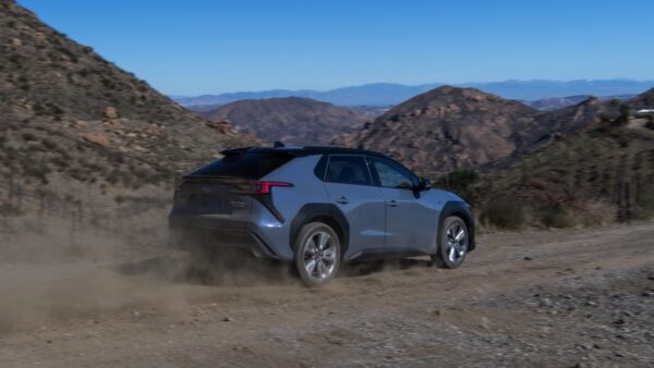 Subaru_Solterra-02.jpg Subaru Solterra AWD