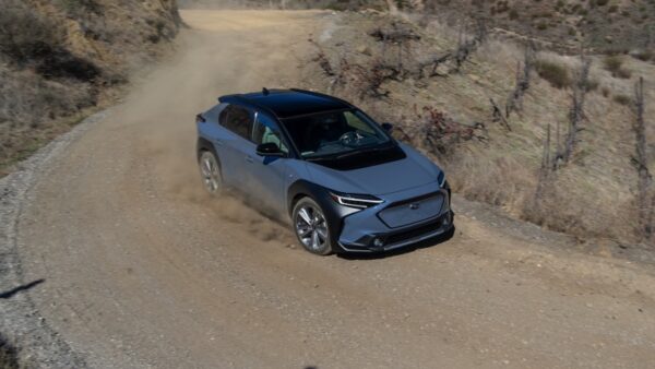 Subaru_Solterra-03.jpg Subaru Solterra AWD