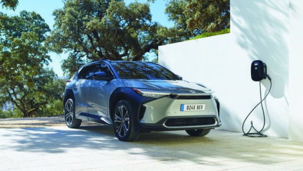 Toyota_bZ4X-02.jpg Toyota bZ4X AWD